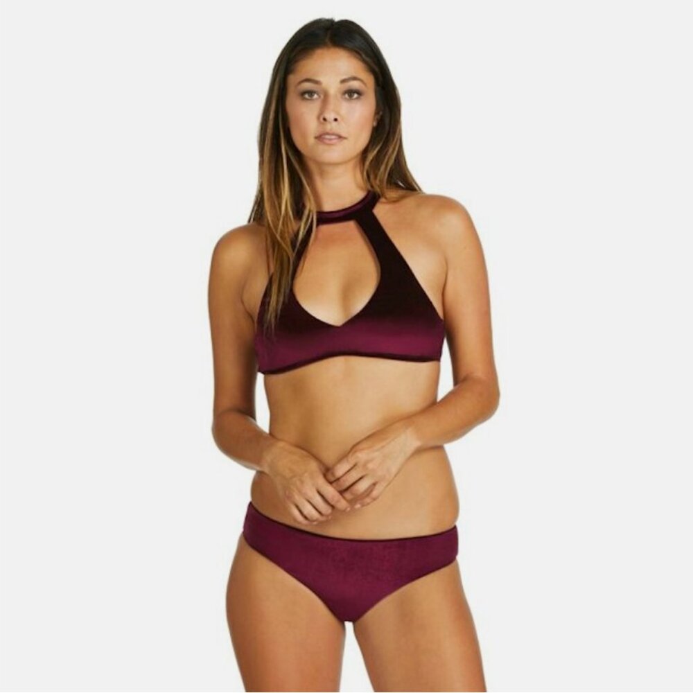 Radio Fiji Velvet Ziggy Thalia Bikini